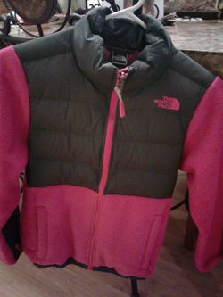 Girls north face jacket m