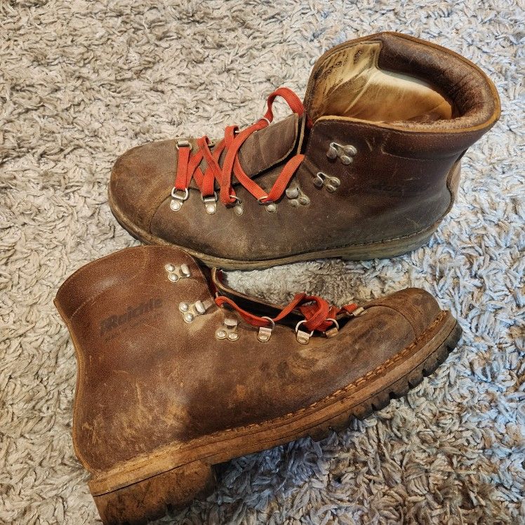 Raichle Men Hiking Boot (SZ. 11)