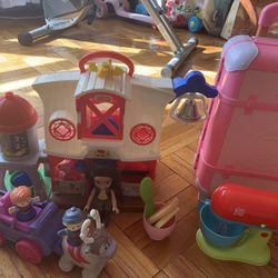 A Bunch Of Toys For Little Girls P/up Sheepshead Bay Brooklyn NY