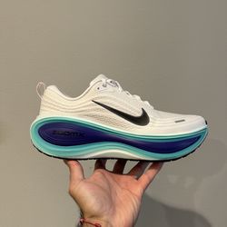 Nike Vomero Plus Men’s Size 11 (NEW)