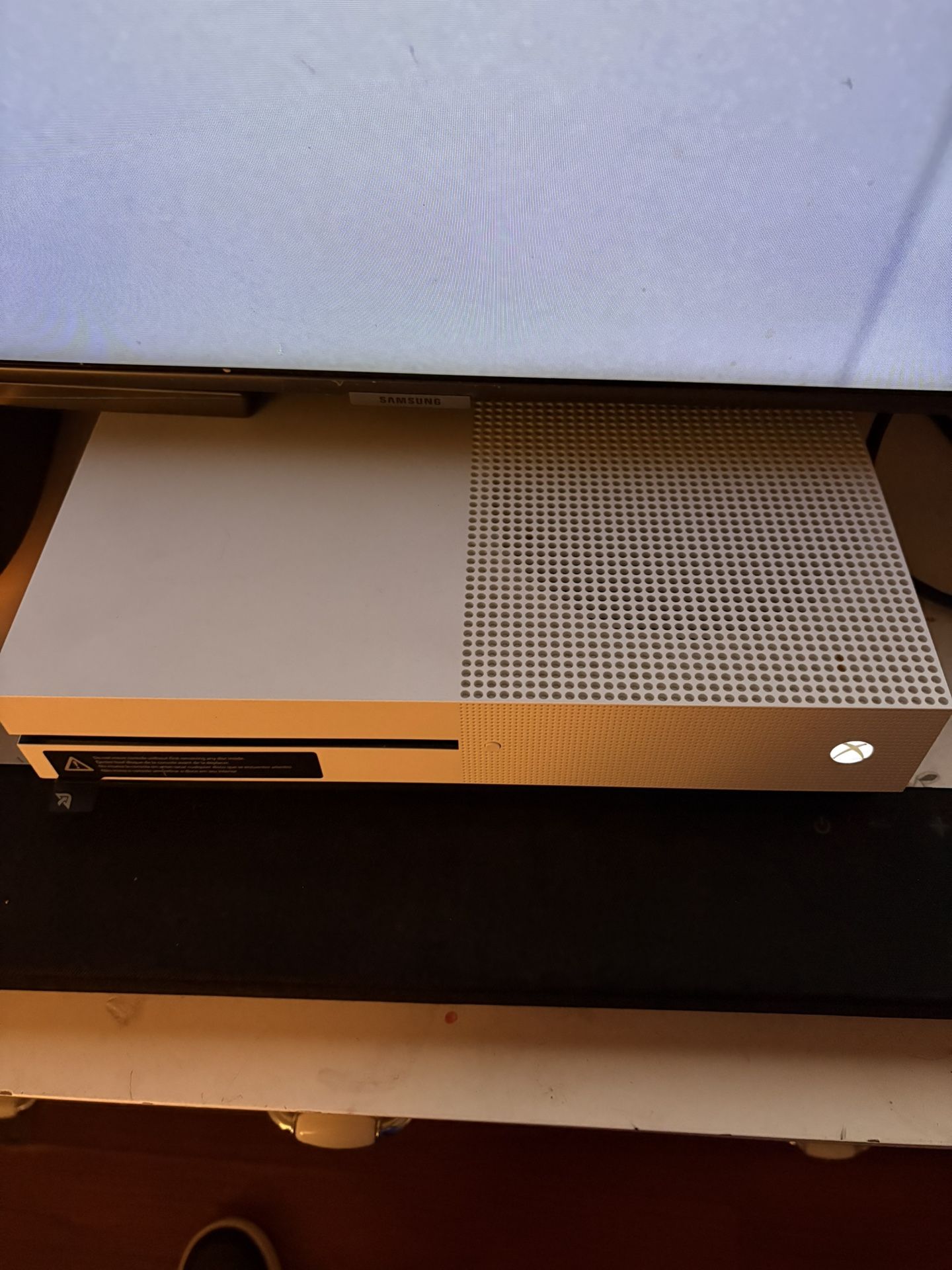 Xbox One S