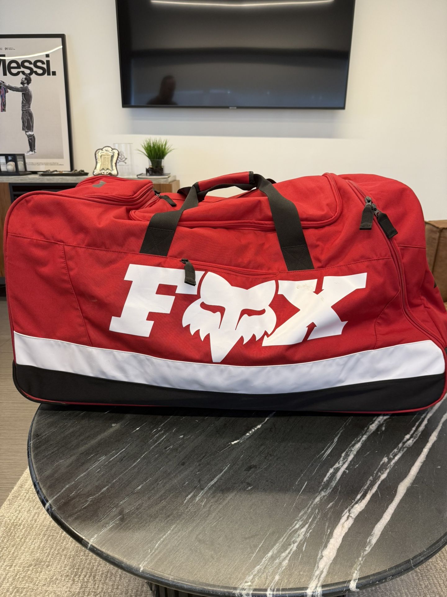 Fox Duffle Bag With Wheels