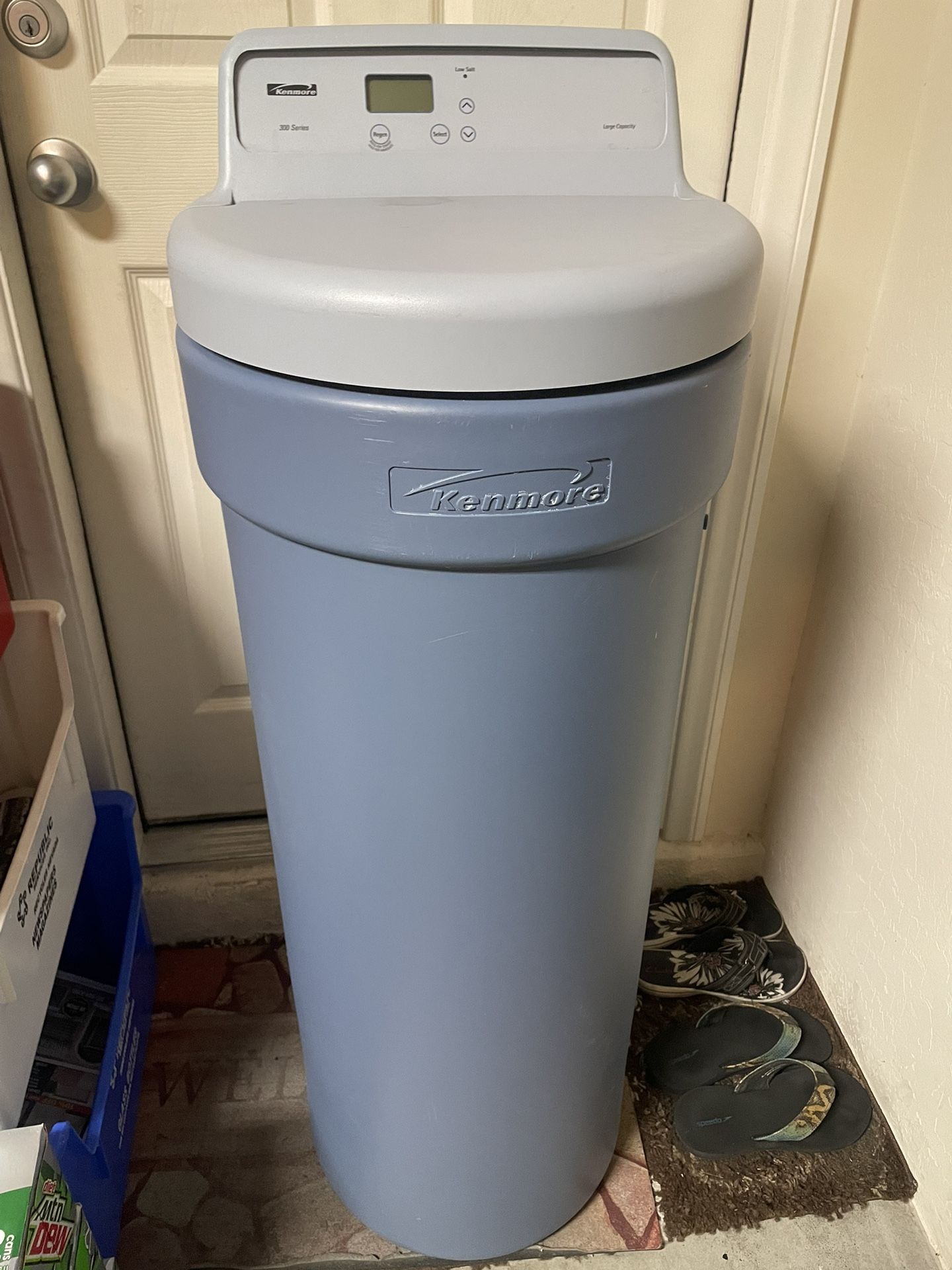 Kenmore Water Softener - Like New!