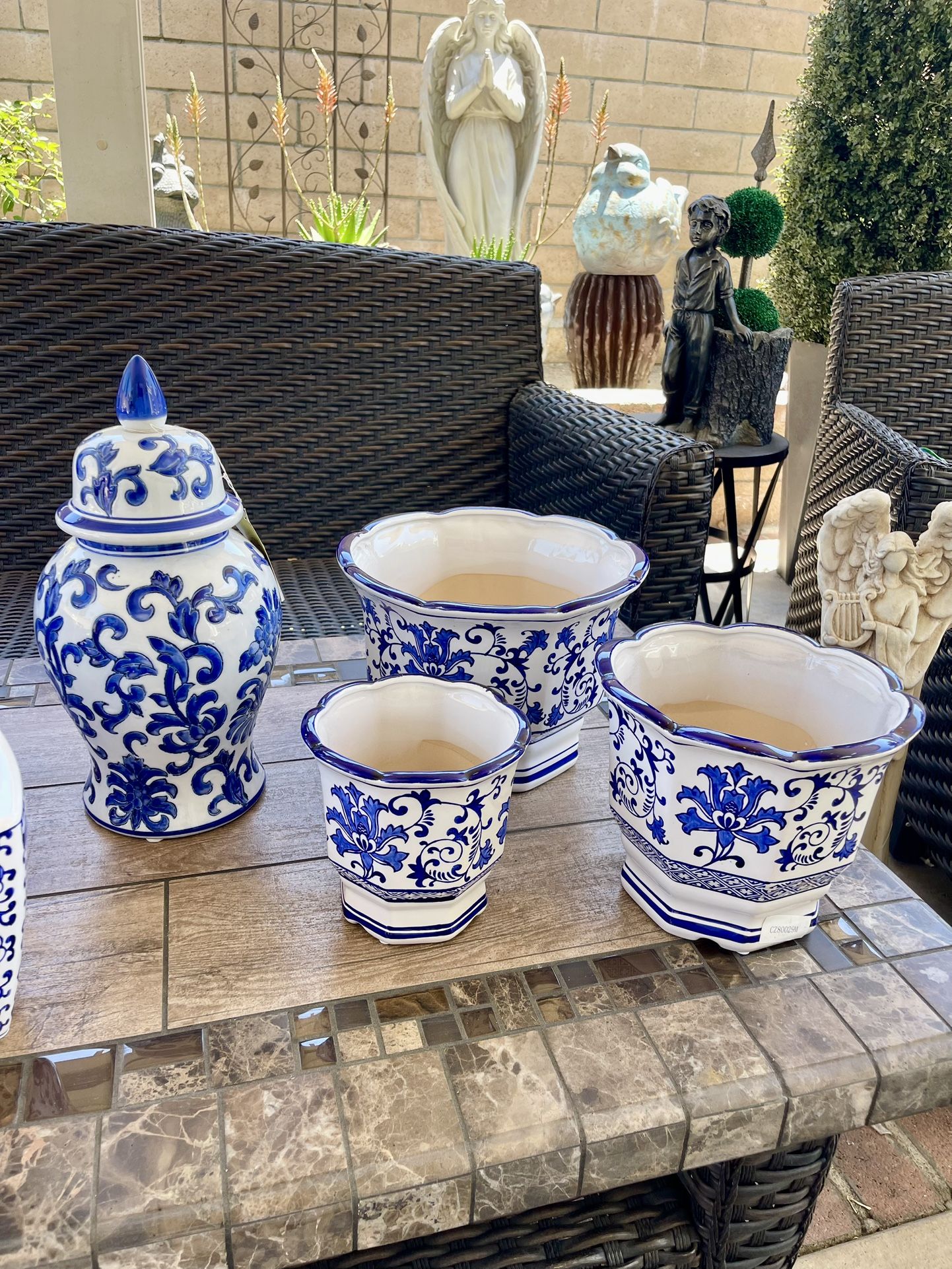 Home Decor and Pot Planters