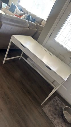 Work Desk