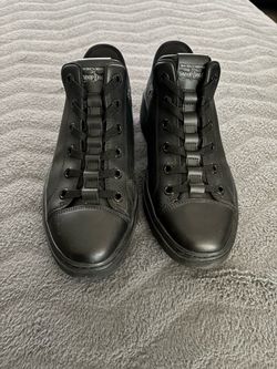 Sketcher’s US size 7.5, Eur size 40