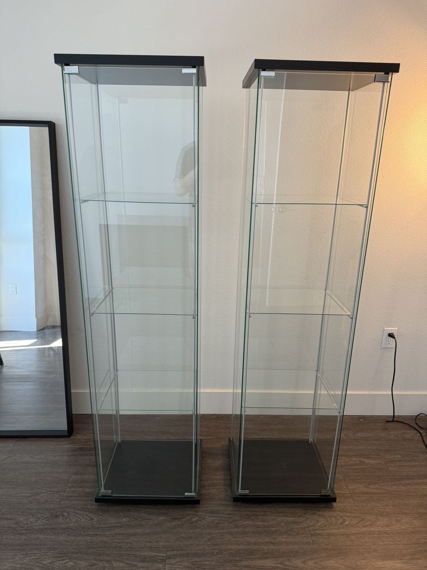 DETOLF ikea Glass Shelves 