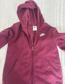 Nike Hoodie size Medium (fits small )