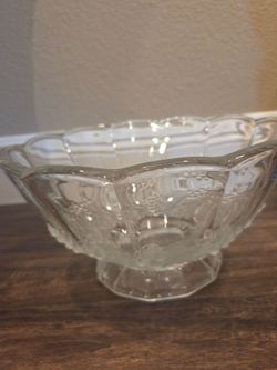 Glass pedestal Serving Bowl with grapes