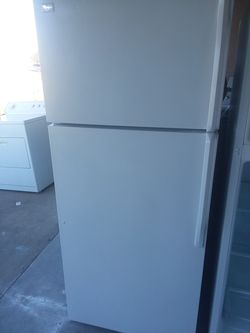 Top freezer refrigerator with 30-day warranty and delivery included!!