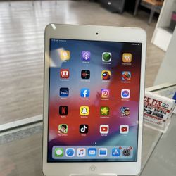 Apple iPad mini Second Gen , Wifi And Cellular, It Comes Witu Charging Cable 