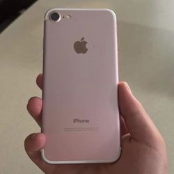 iPhone 7 Unlocled With Warranty