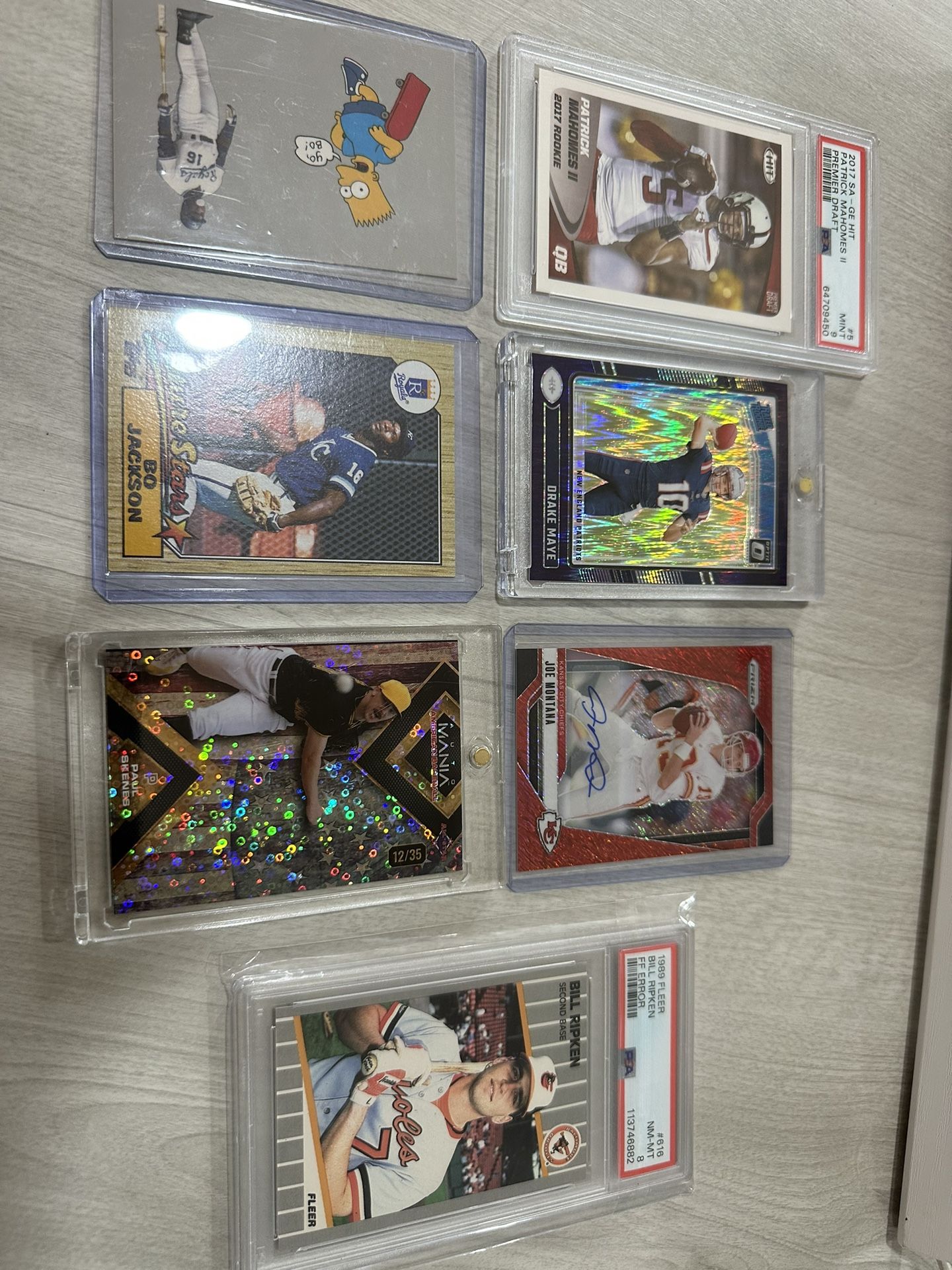 JOE Montana Autograph /35 ROOKIES drake maye / Bo Jackson / Billy Ripkin / Mahomes / skenes