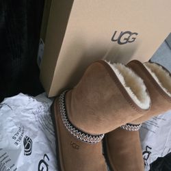 Uggs New Size 8