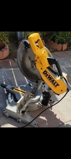 DeWalt Miter Saw Dual Bevel 12"