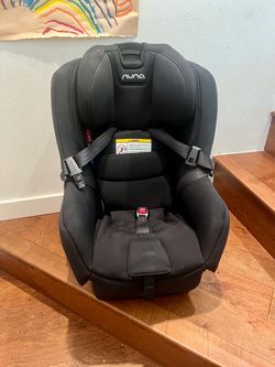 Nuna Rava Car seat