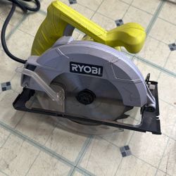 Ryobi Saw