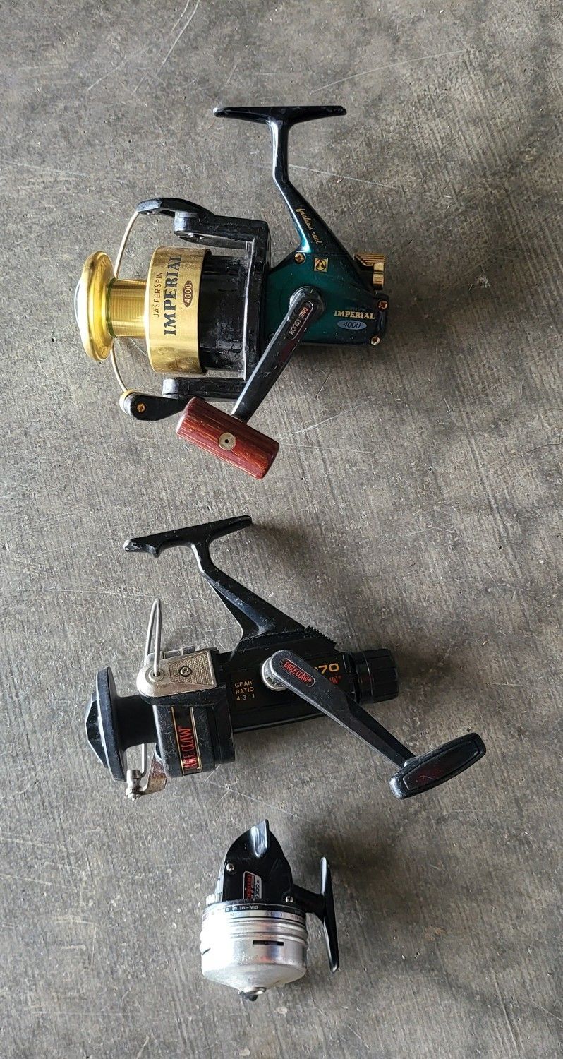 3 Fishing Reels