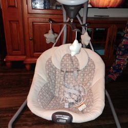 Graco Baby Swing 
