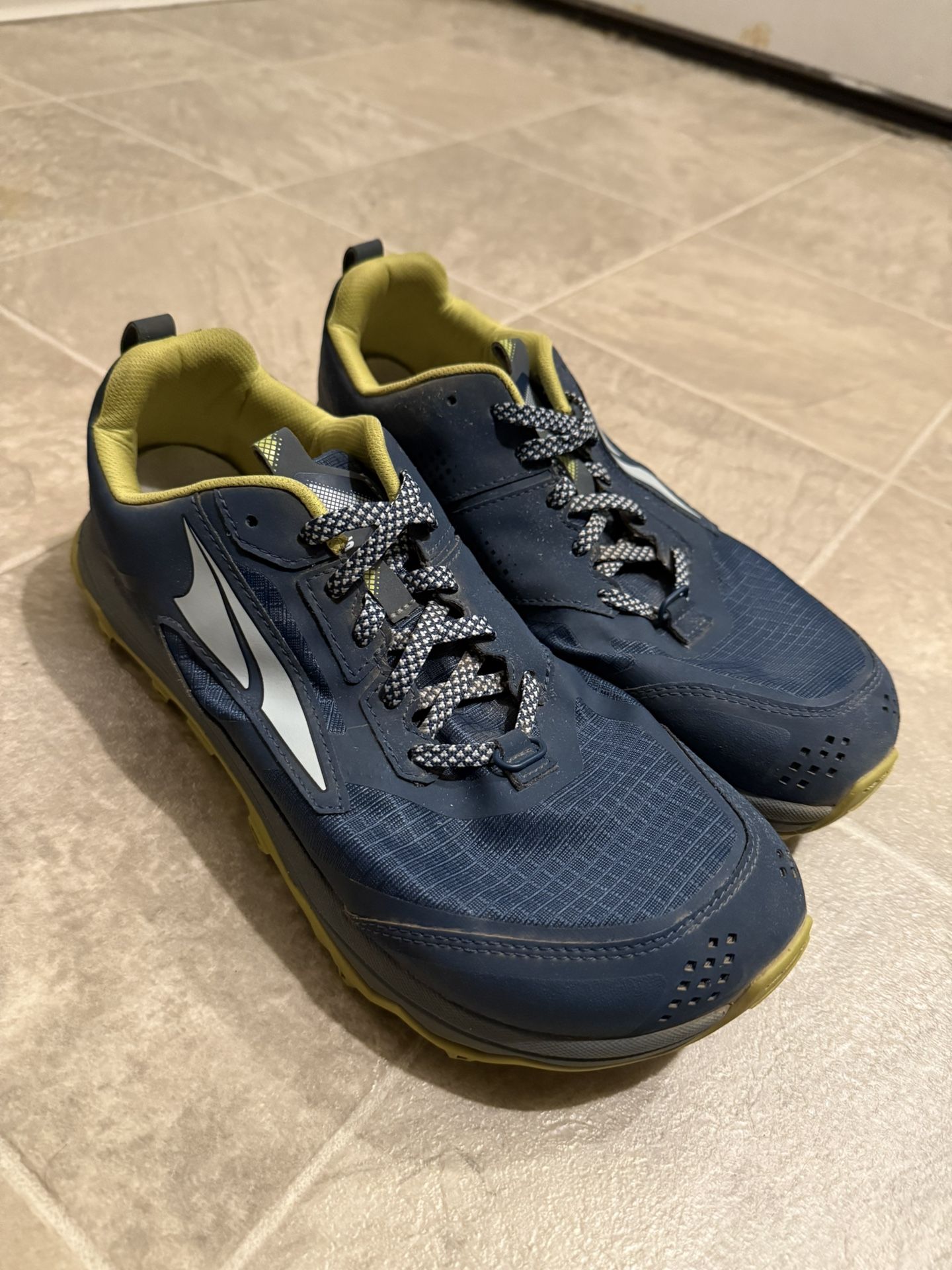 Lone Peak 4 - M 10.5 / W 12 - College Fund 🎓