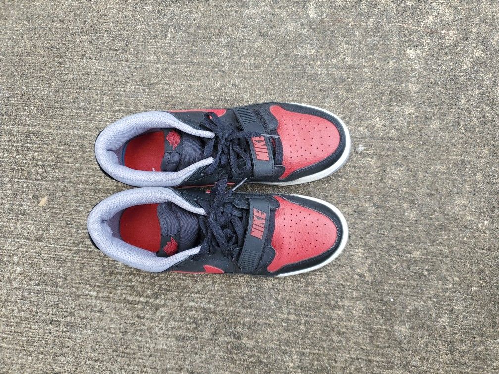 Kids Size 7 Red And Black Nike Air Jordans
