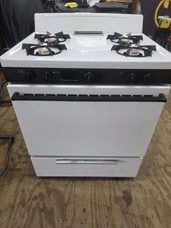 Frigidaire GAS Stove