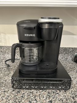Keurig Duo Coffee Maker Like New With Pod Holder for Sale in