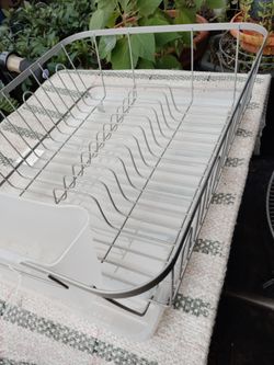 Barely use kitchen dishes drainer $12