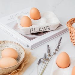 RaeDunn Egg Holder  🤍✨