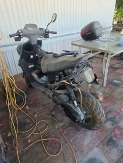Yamaha scooter