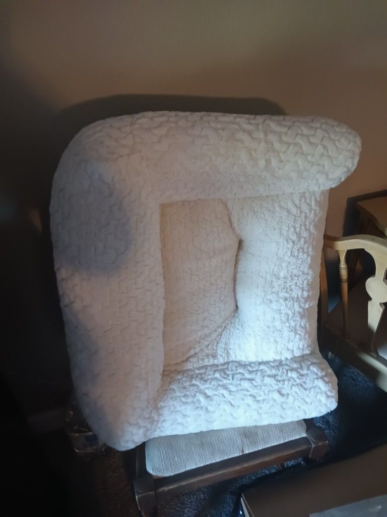 Medium -large Dog Bed Like New