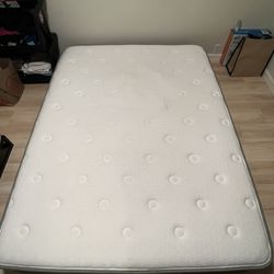 Like New Queen Mattress
