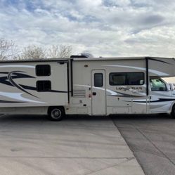 2016 Coachmen Leprechaun