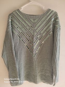 Women's Sweater Size Medium