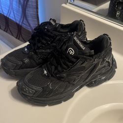 Balenciaga Black Runners