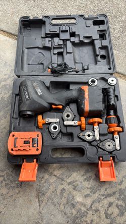 Cordless flair tool