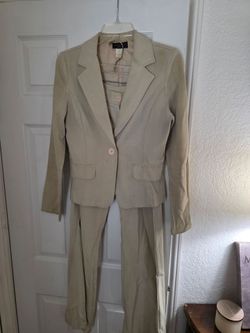 Women's Pant Suit Large
