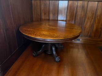 Round Oak Table