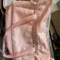Duffle Bag With USB Charger 