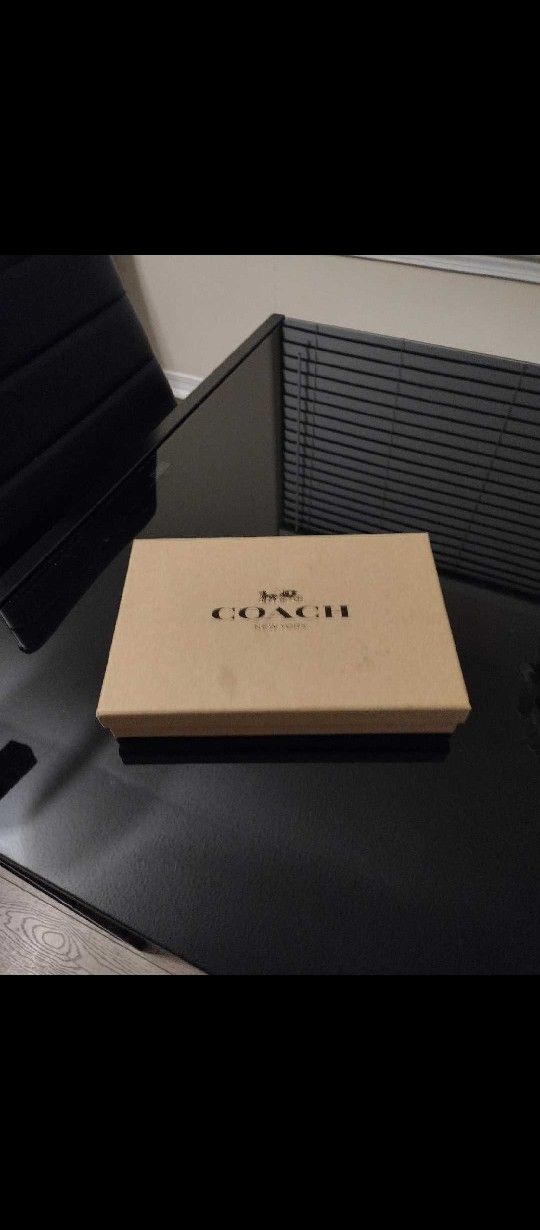 Coach Shadow Gift Box