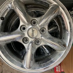 Jeep Chrome Wheels: 17" With 5x5 Bolt Pattern