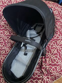 Evenflo Pivot Modular Bassinet / Toddler Seat Attachment