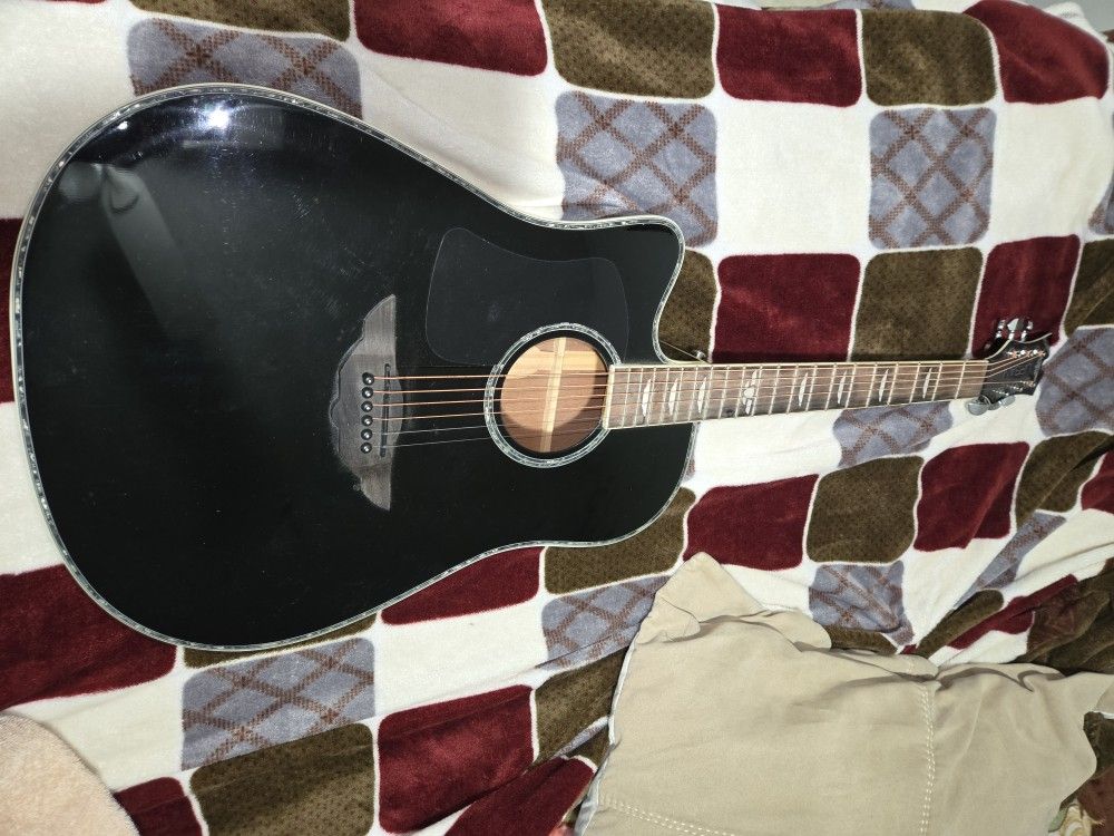 Keith Urban Guitar Left Hand