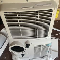 Seasons 13,500 BTU / 10,000 BTU SACC PORTABLE AIR CONDITIONER / HEAT PUMP 