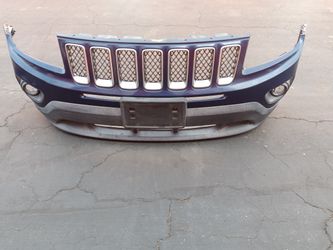 2011-2017 Jeep Compass Complete Front Bumper With All The Accessories Oem. 