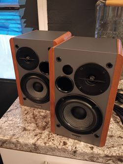 Edifier book shelf speakers
