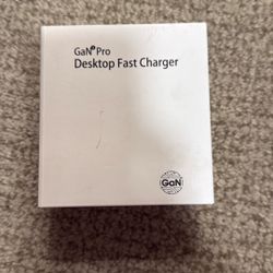 Desktop Fast Charger