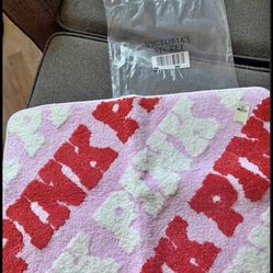 VS PINK Bath Rug (new)