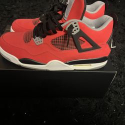 Retro Toro Bravo 4’s Sz 10.5