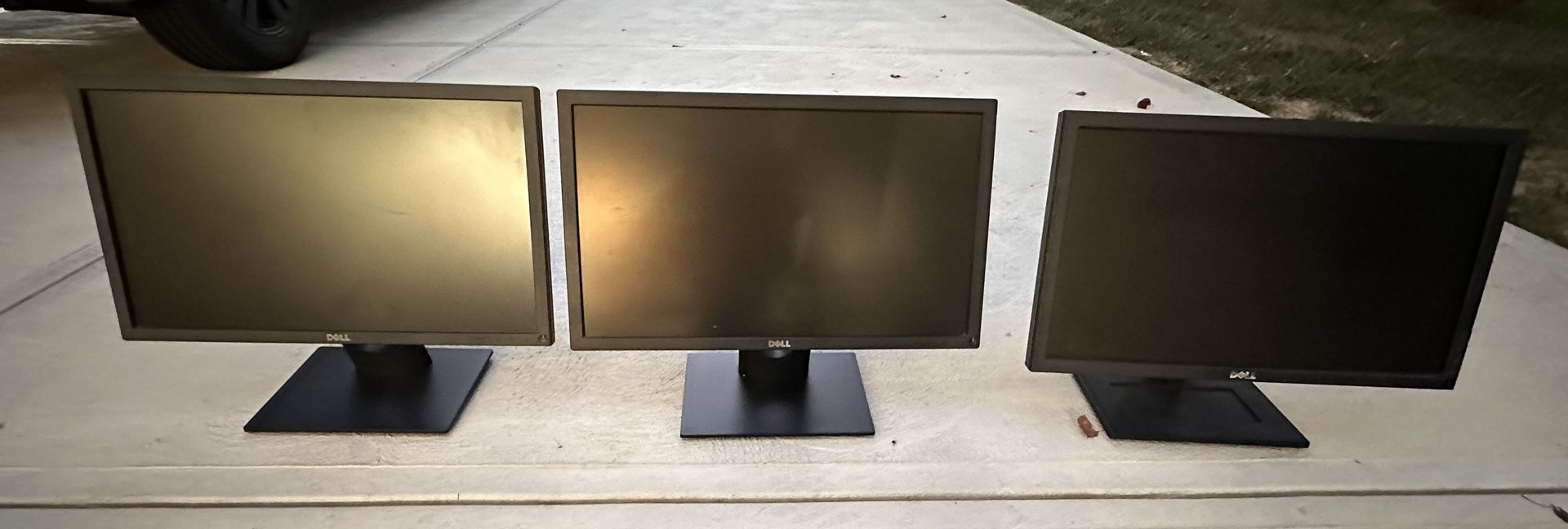 3 Dell Monitor Computers - 22 Inches